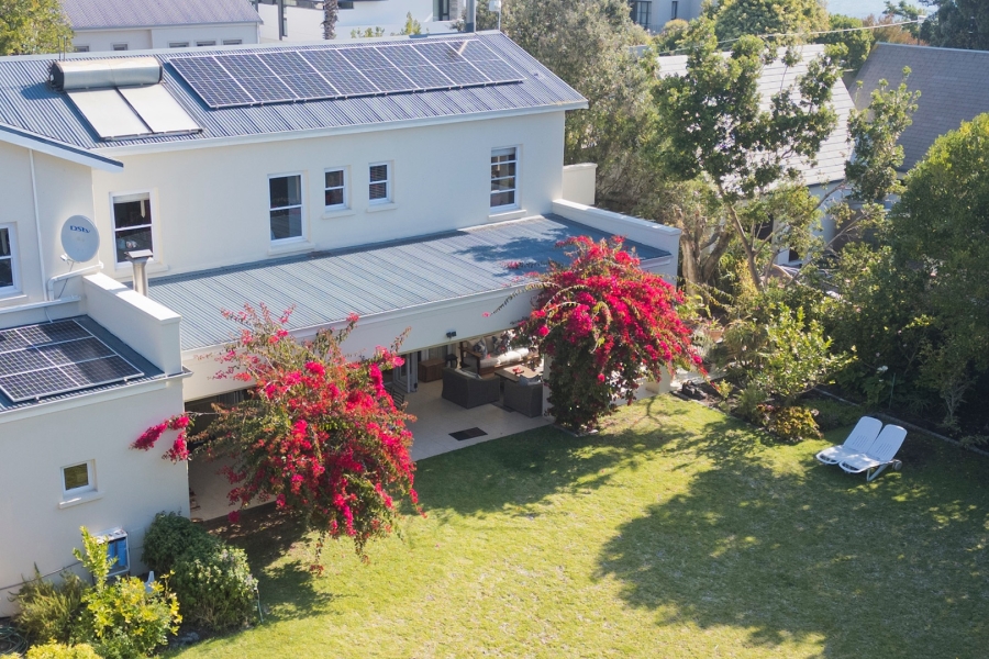 4 Bedroom Property for Sale in Leisure Isle Western Cape